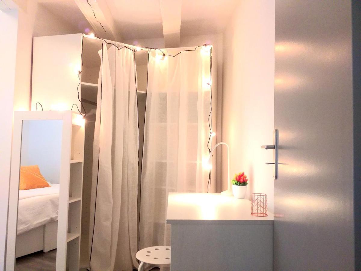A La Grosse Armee - Dans Hotel Particulier, Hypercentre Avec Garage, Au Calme Bourges Exterior photo